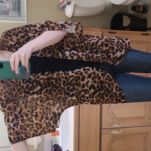 Cheeta print cardigan - Picture 2 of 3